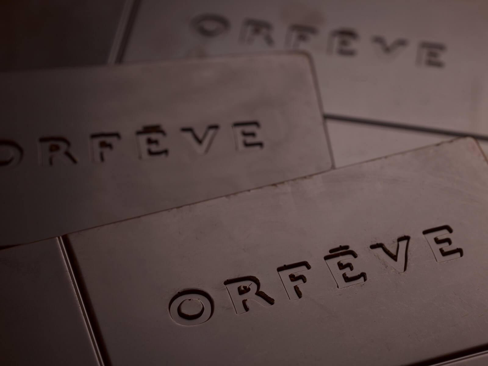 Orfève tablettes de chocolat noir